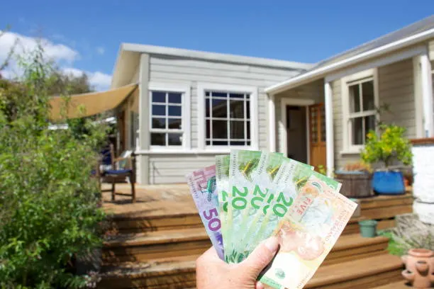 What is the cost of living in San Diego for medium-term residents?
